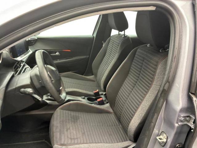 Peugeot 208 image 2