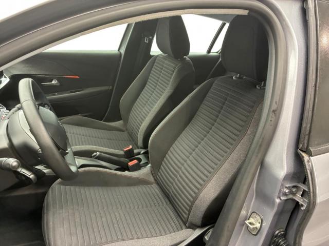 Peugeot 208 image 8
