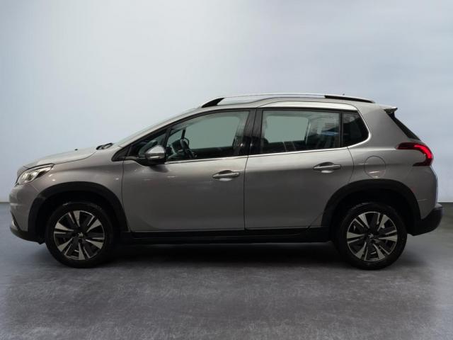 Peugeot 2008 image 8