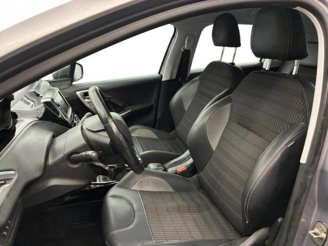Peugeot 2008 image 7