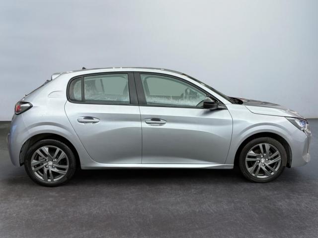Peugeot 208 image 7