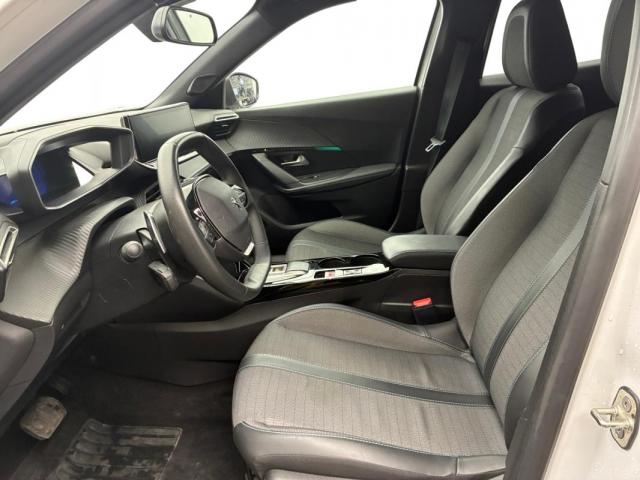 Peugeot 2008 image 6