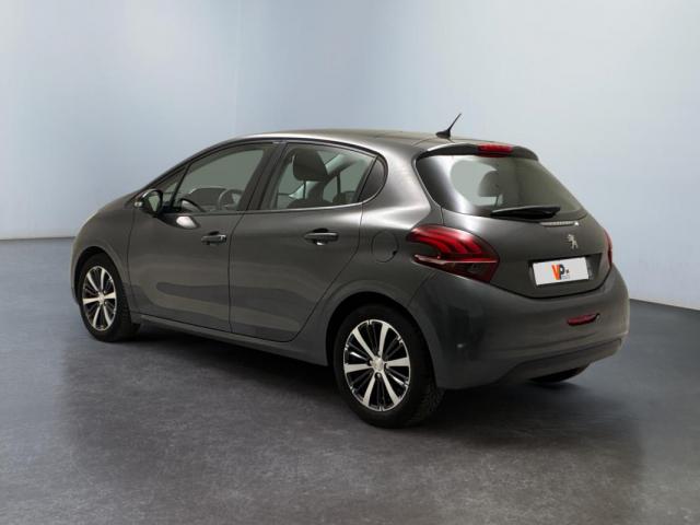 Peugeot 208 image 5