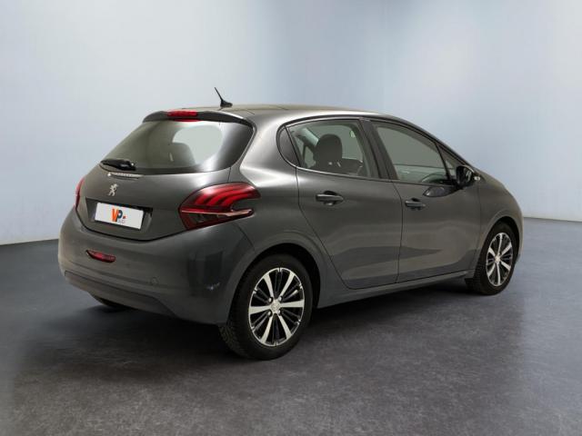 Peugeot 208 image 7