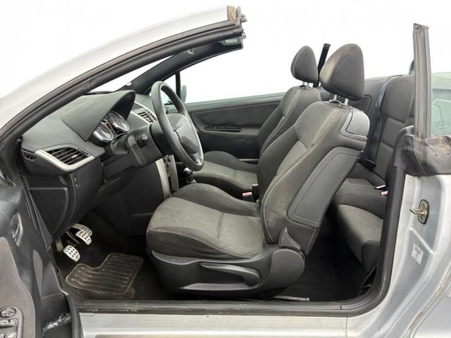Peugeot 207 Cc image 6