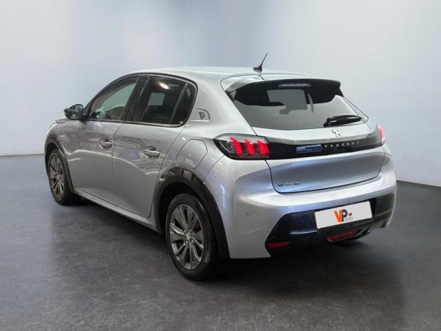 Peugeot 208 image 8