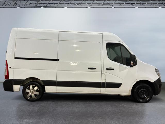 Nissan Nv400 image 8