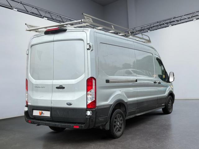 Ford Transit image 8