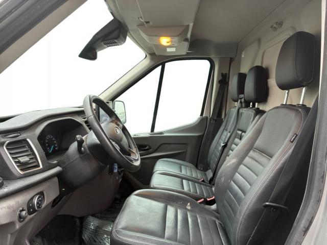 Ford Transit image 3