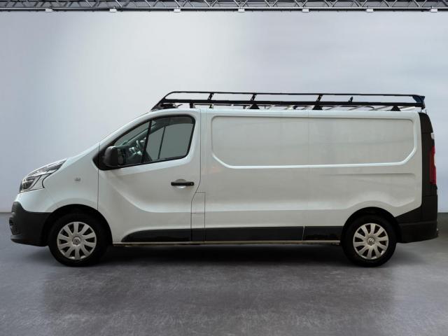 Renault Trafic image 2