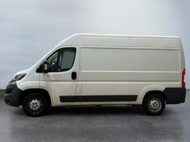 Peugeot Boxer image 2