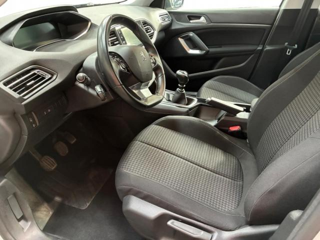 Peugeot 308 image 6