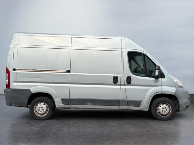 Peugeot Boxer image 2
