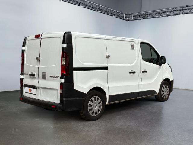 Renault Trafic image 2