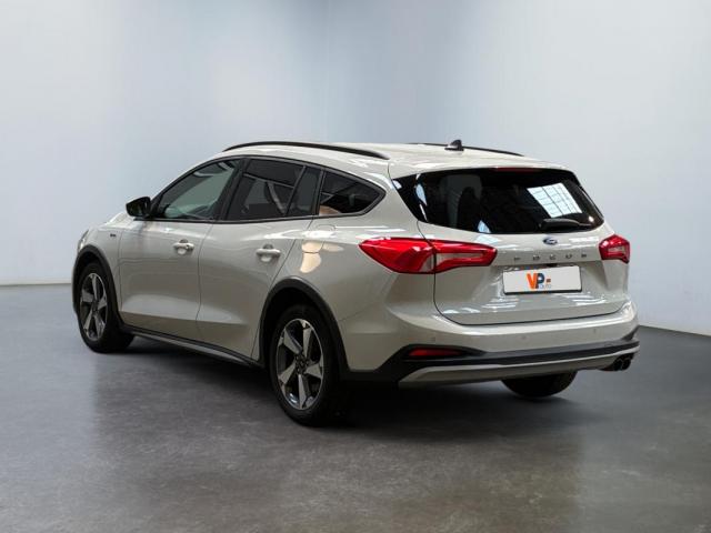 Ford Focus image 6
