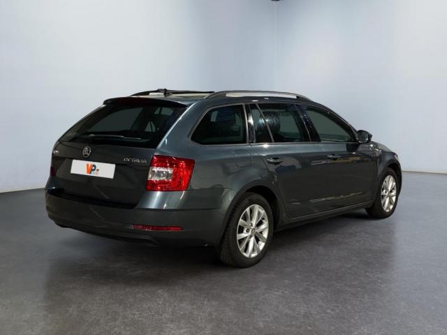 Skoda Octavia image 6