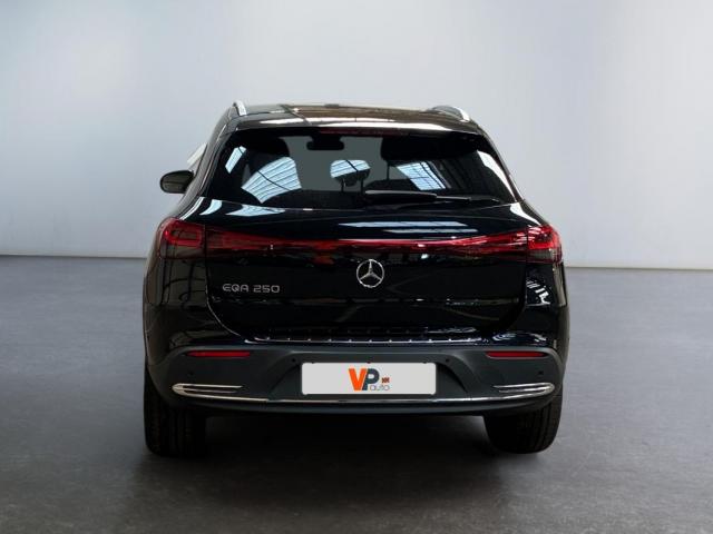 Mercedes Benz Eqa image 5