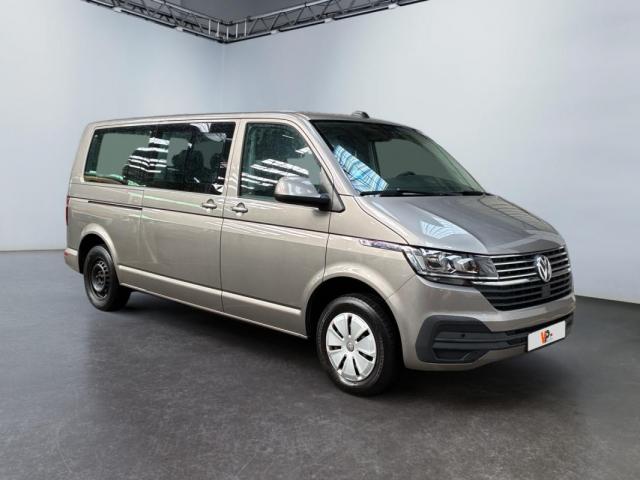Volkswagen Caravelle image 3