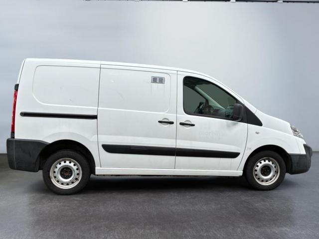Peugeot Expert image 8