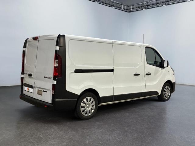 Renault Trafic image 2