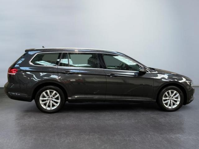 Volkswagen Passat Sw image 4