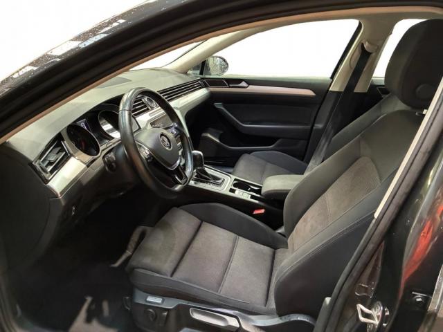 Volkswagen Passat Sw image 2