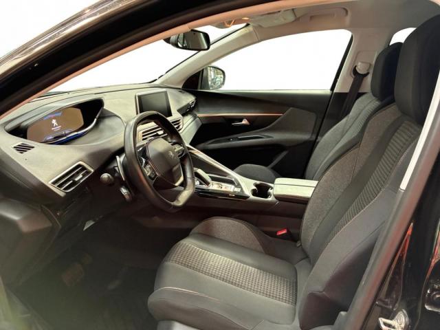 Peugeot 3008 image 2
