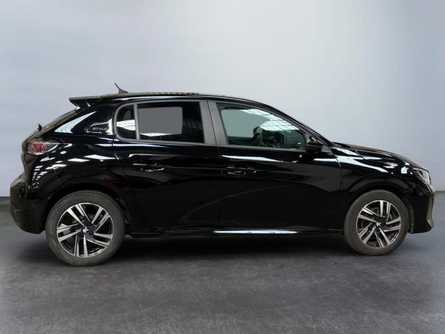 Peugeot 208 image 8
