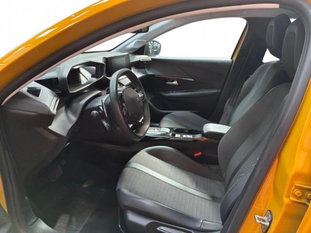 Peugeot 208 image 2