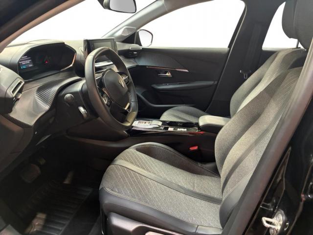 Peugeot 208 image 8