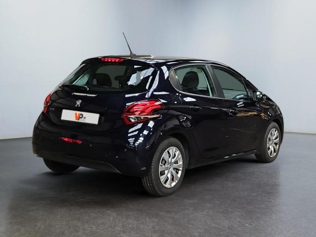Peugeot 208 image 8