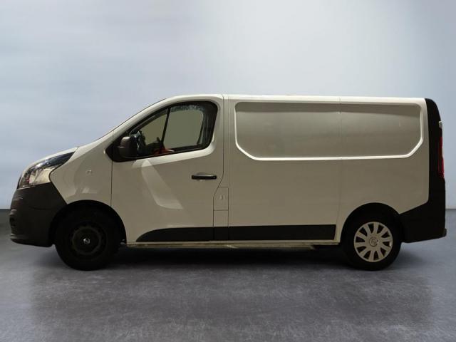 Nissan Nv300 image 7
