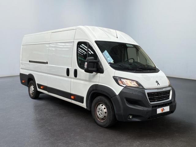 Peugeot Boxer image 1