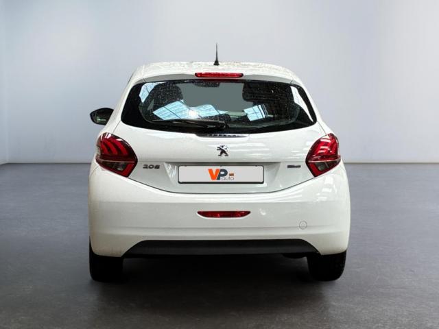 Peugeot 208 image 1