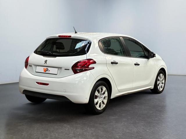 Peugeot 208 image 2