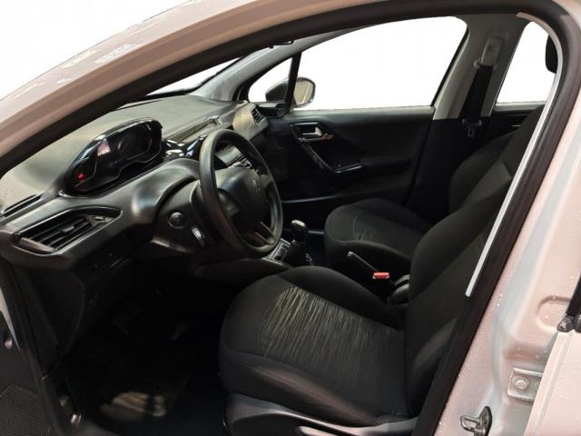 Peugeot 208 image 3