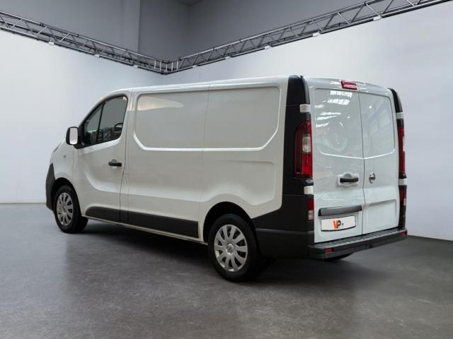 Nissan Nv300 image 1