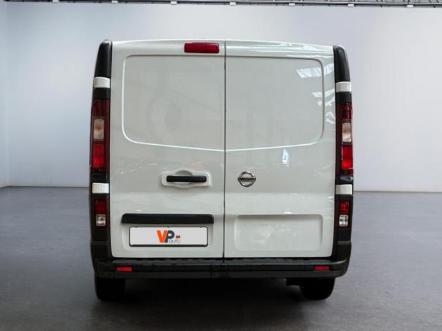 Nissan Nv300 image 7