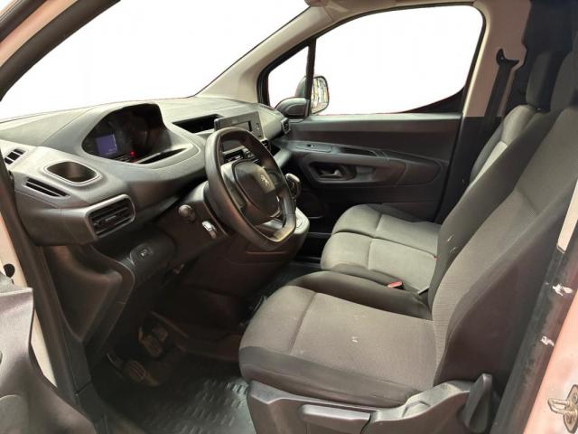 Peugeot Partner image 2