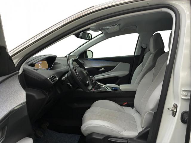 Peugeot 3008 image 3
