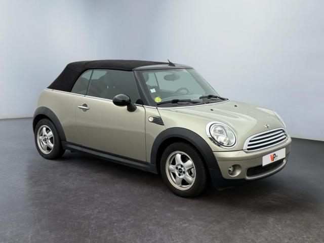 Mini Cabrio image 2