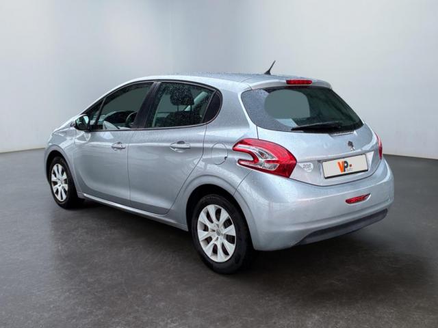 Peugeot 208 image 3