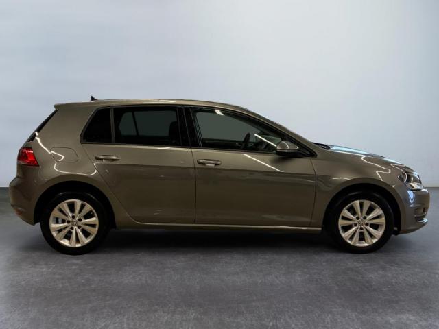 Volkswagen Golf image 8
