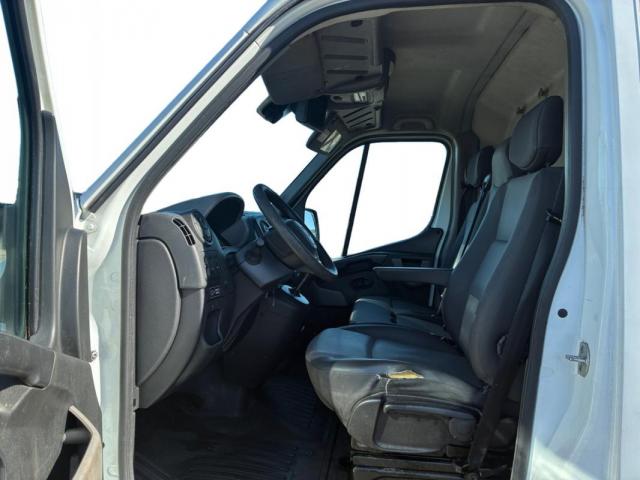 Renault Master image 1
