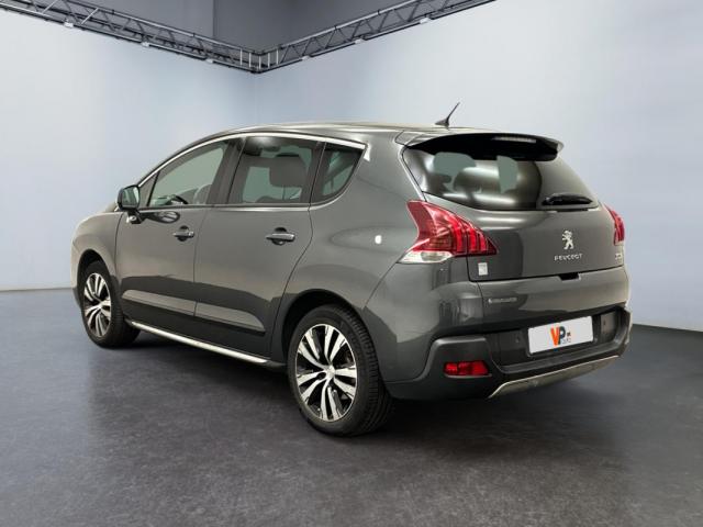 Peugeot 3008 Hybrid4 image 2