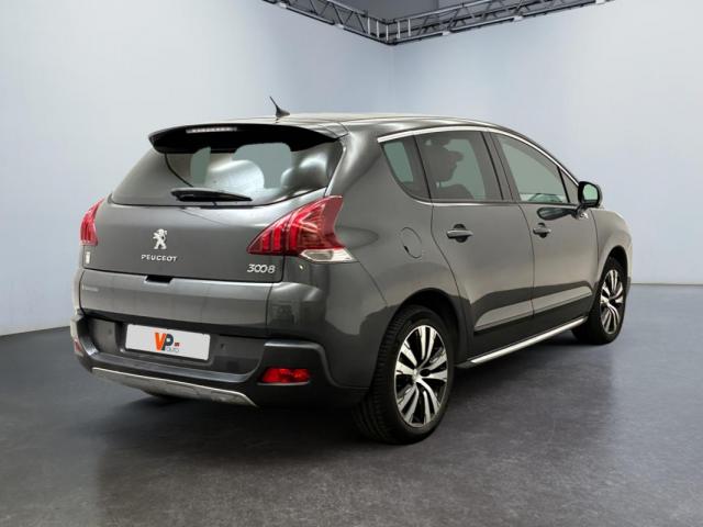 Peugeot 3008 Hybrid4 image 4