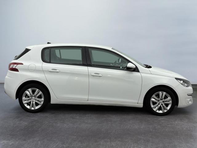 Peugeot 308 image 2