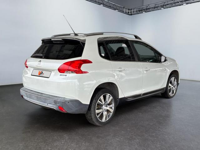 Peugeot 2008 image 3