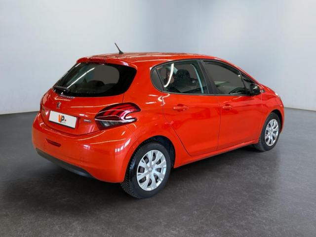 Peugeot 208 image 1