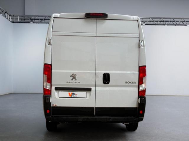 Peugeot Boxer image 1